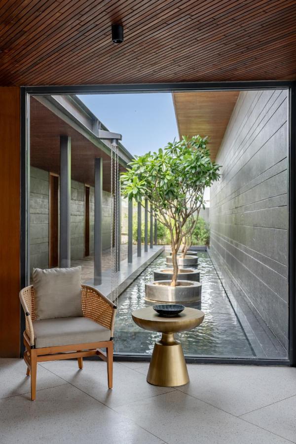 Отель Mysa Zinc Journey By The Fern, Nani Devati Sanand Экстерьер фото